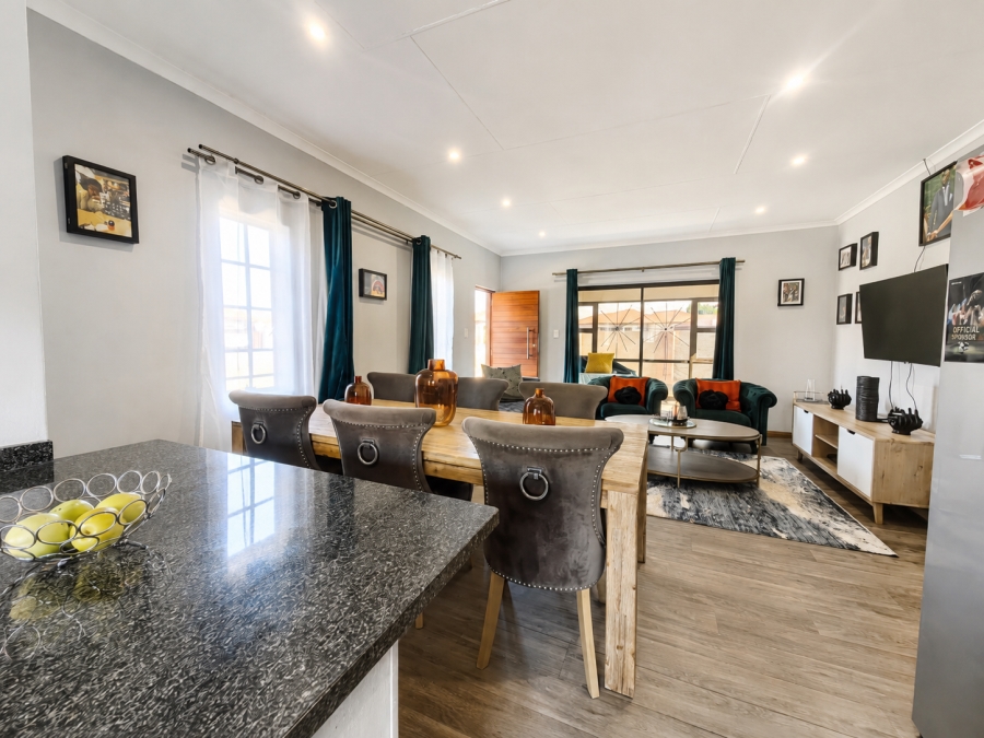 3 Bedroom Property for Sale in Waterkloof East North West
